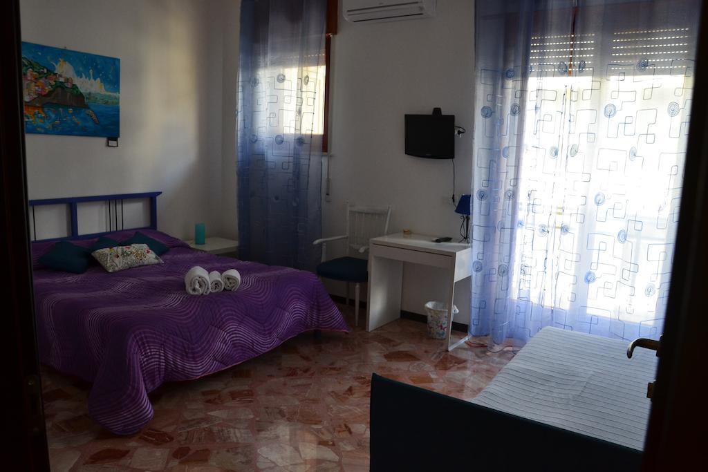 A Due Passi Da Erice B&B Exteriör bild